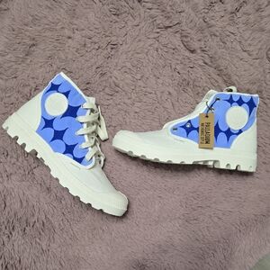 CUSTOM OAK, PALLADIUM PAMPA HI TOPS! SIZE 9.5